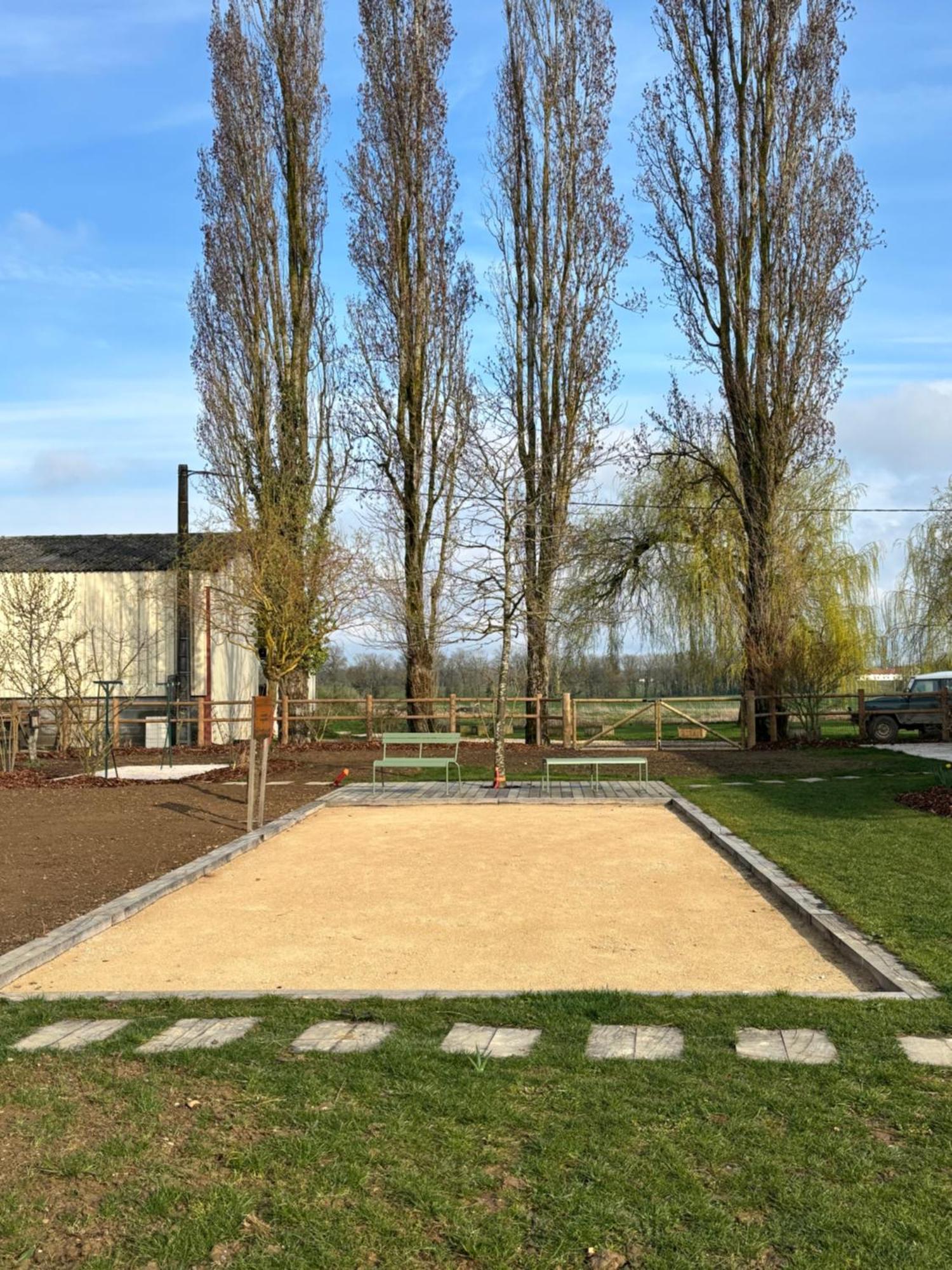 Le Domaine Du Pin Bed & Breakfast Châtillon-sur-Chalaronne Dış mekan fotoğraf